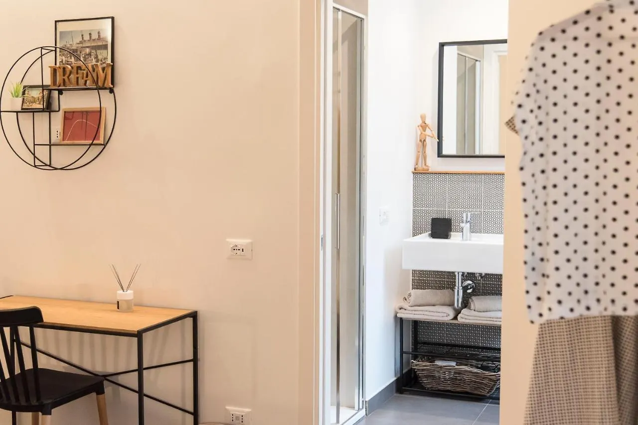 Guest house Hinc Domus - Venezia Historical City Center Italy